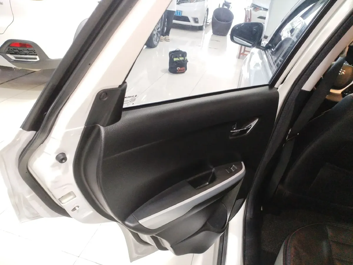 2016 Suzuki Vitara 1.4T 140HP L4 6AT,autocango,china used car exporter,china ev exporter,chinese used car exporter,chinese used ev exporter