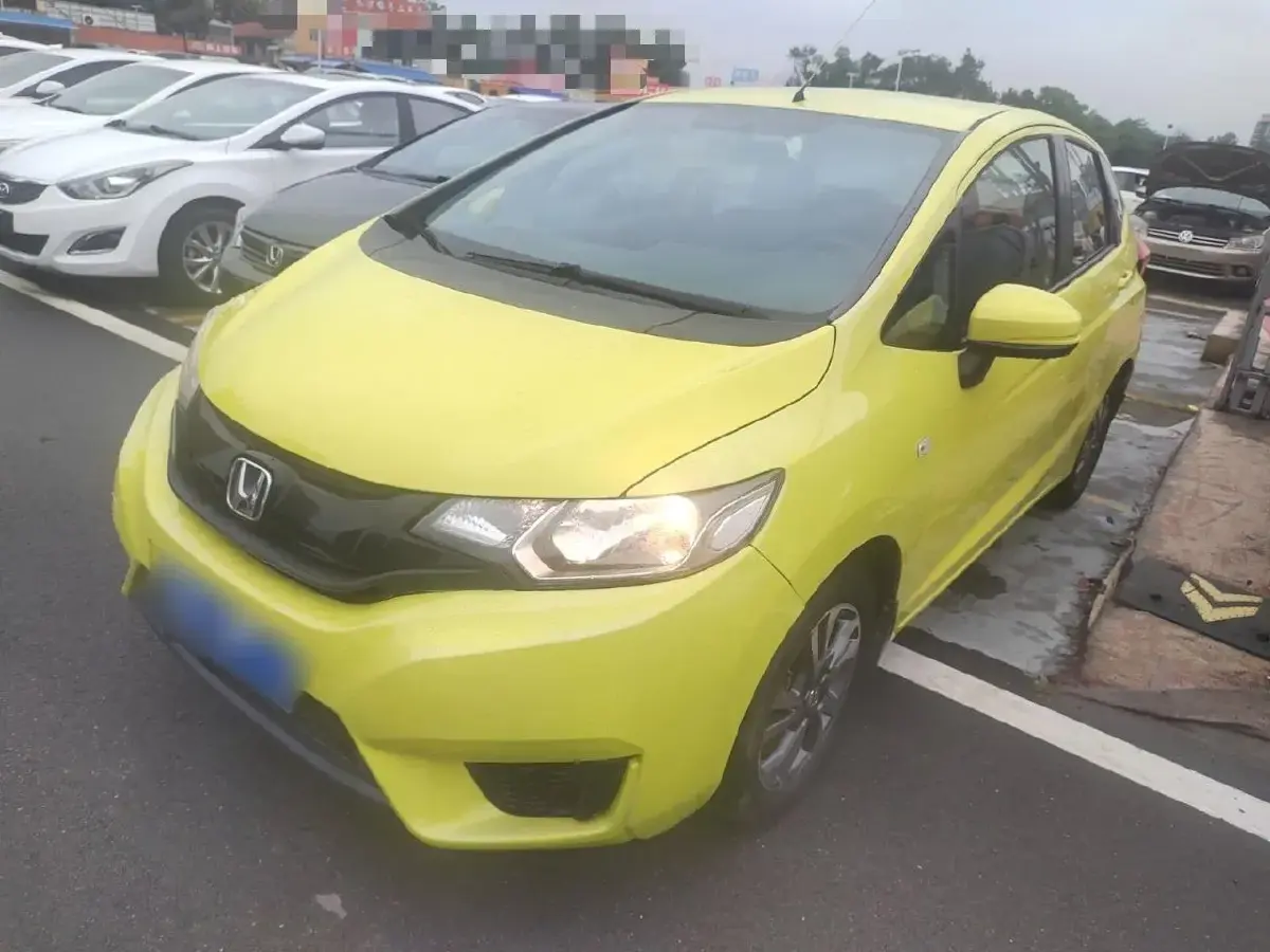 2014 Honda Fit 1.5L 131HP L4 CVT