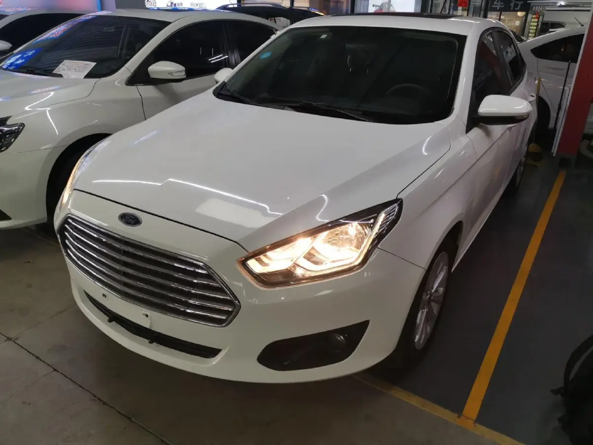 2017 Ford Escort 1.5L 113HP L4 6AT