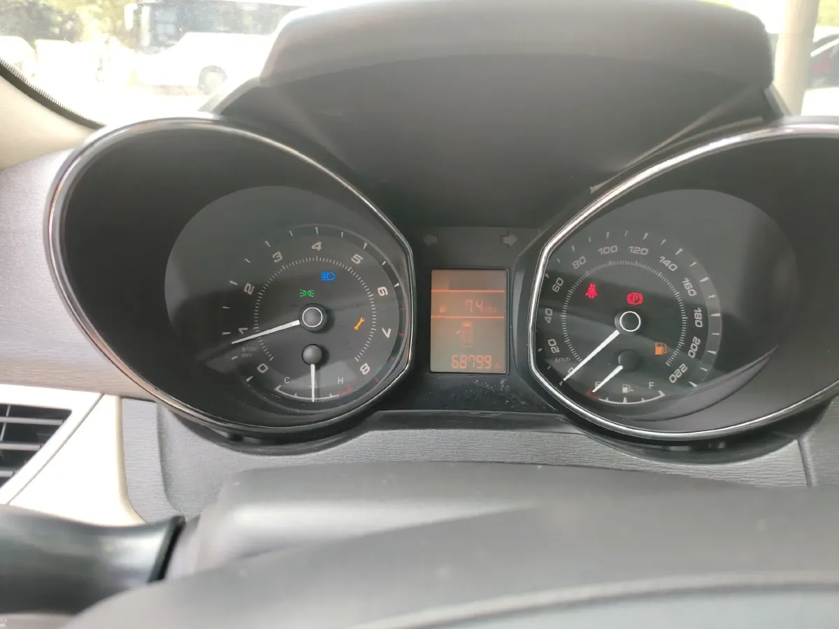 2015 Chery Arrizo 7 1.6L 126HP L4 5MT,autocango,china used car exporter,china ev exporter,chinese used car exporter,chinese used ev exporter