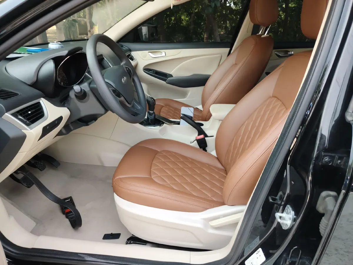 2015 Chery Arrizo 7 1.6L 126HP L4 5MT,autocango,china used car exporter,china ev exporter,chinese used car exporter,chinese used ev exporter