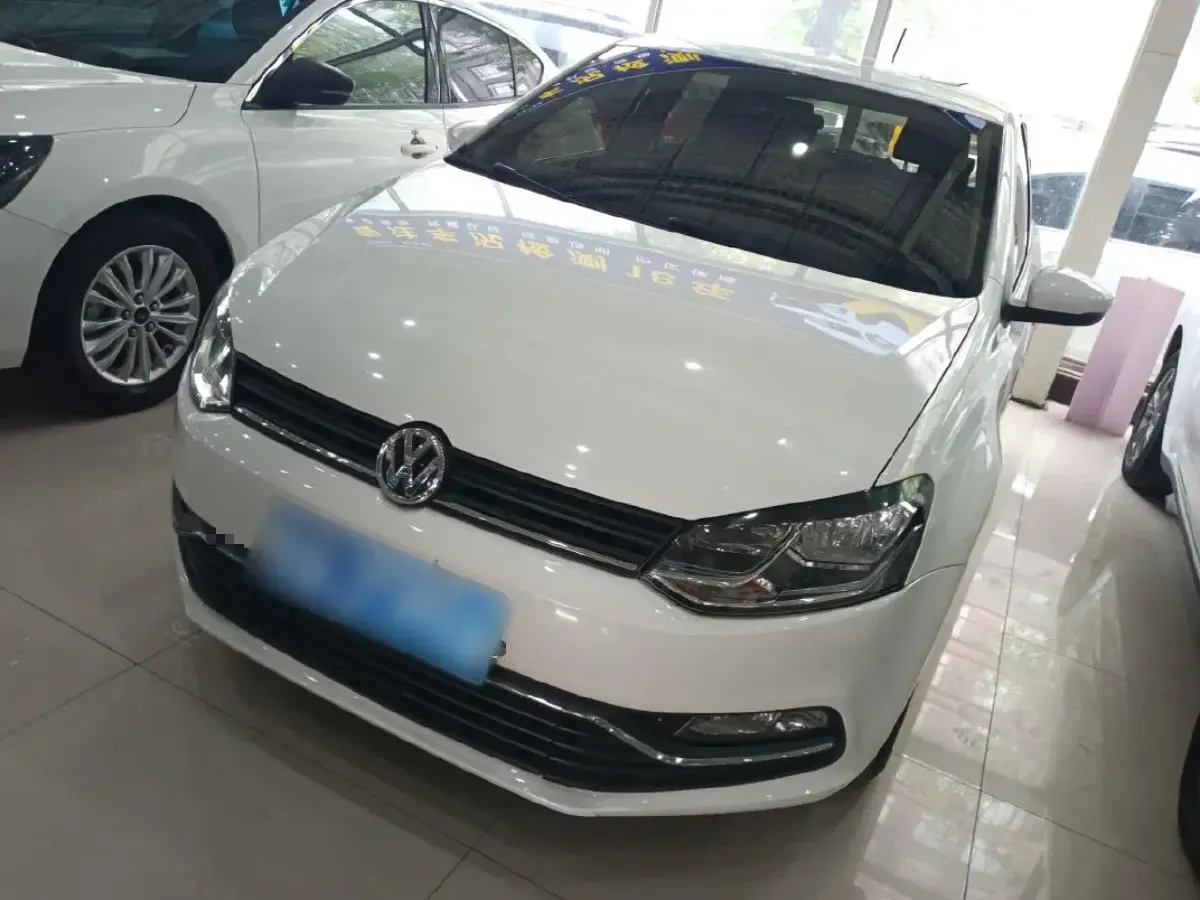 2016 Volkswagen Polo 1.6L 110HP L4 6AT