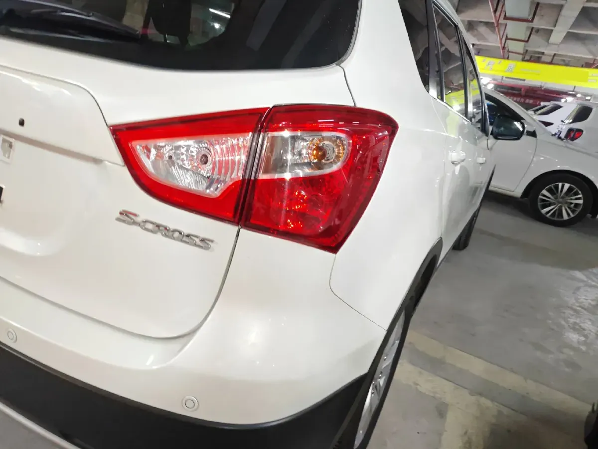 2015 Suzuki S-cross 1.6L 122HP L4 CVT,autocango,china used car exporter,china ev exporter,chinese used car exporter,chinese used ev exporter