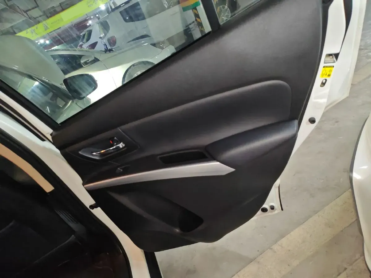 2015 Suzuki S-cross 1.6L 122HP L4 CVT,autocango,china used car exporter,china ev exporter,chinese used car exporter,chinese used ev exporter