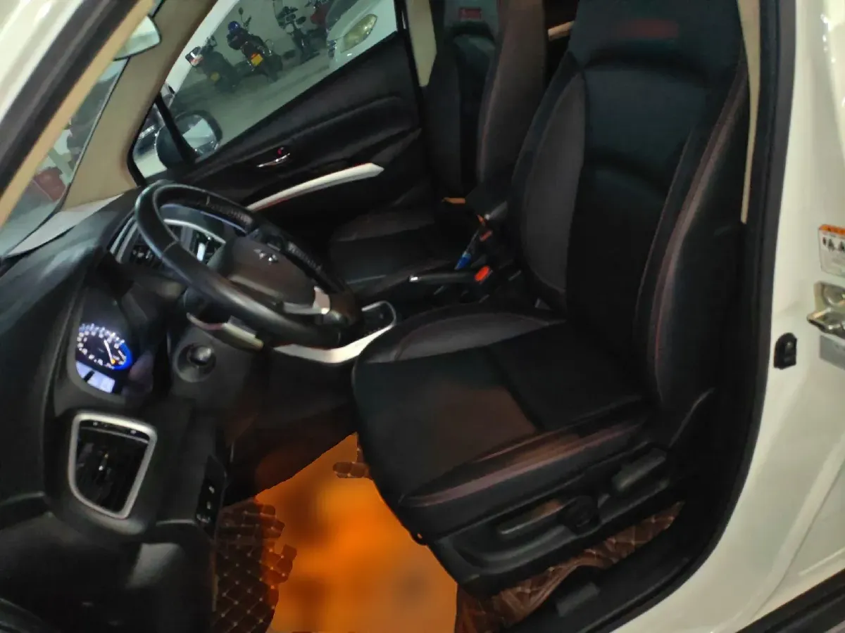 2015 Suzuki S-cross 1.6L 122HP L4 CVT,autocango,china used car exporter,china ev exporter,chinese used car exporter,chinese used ev exporter