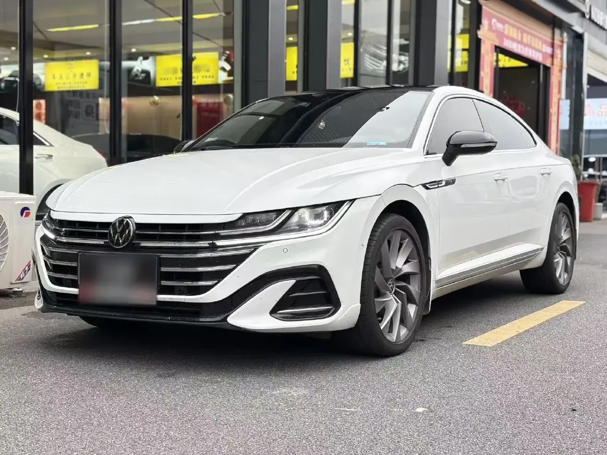 2024 Volkswagen CC 2.0T 220HP L4 7DCT