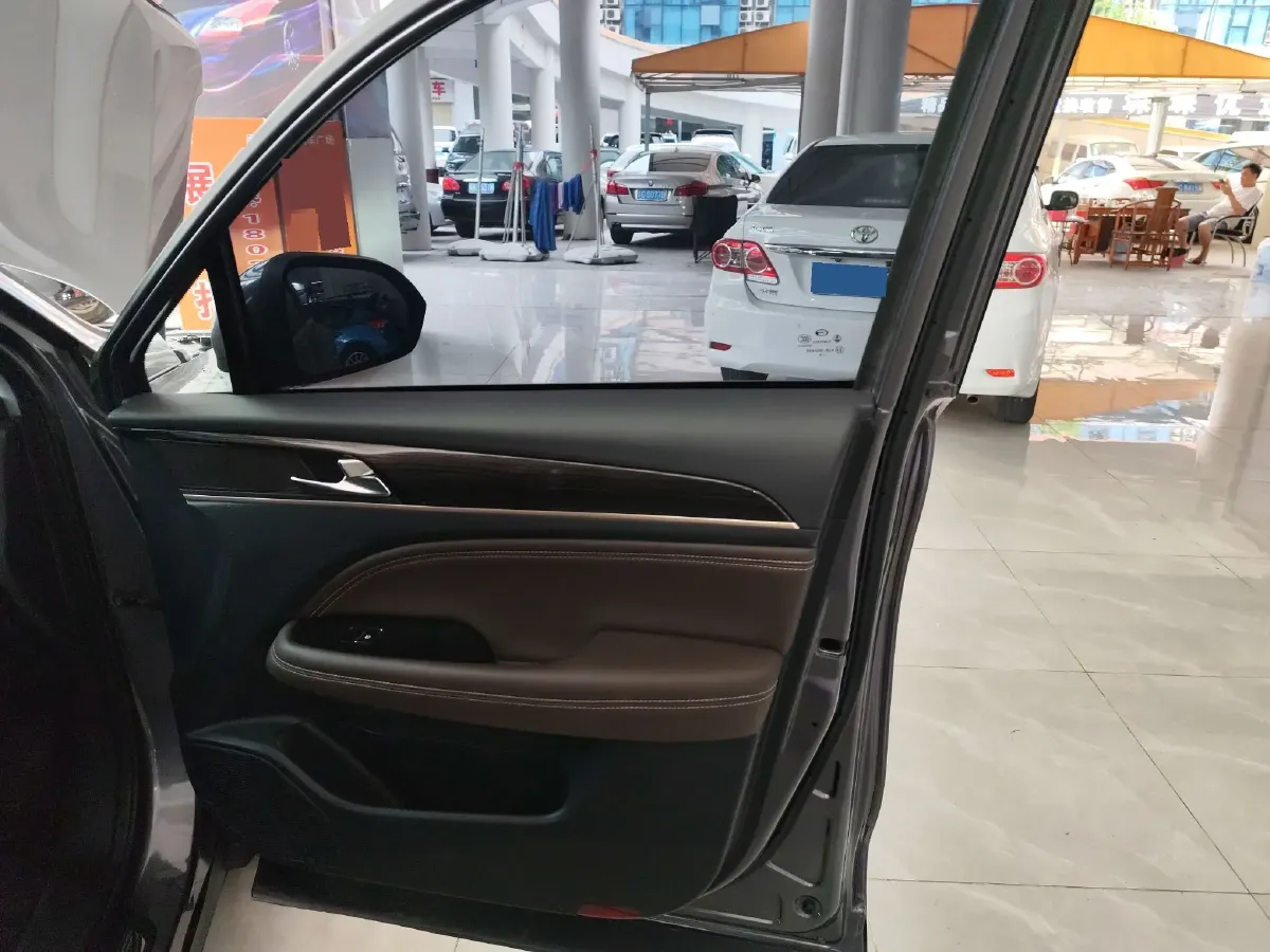 2019 GAC Trumpchi GS5 1.5T 169HP L4 6AT,autocango,china used car exporter,china ev exporter,chinese used car exporter,chinese used ev exporter
