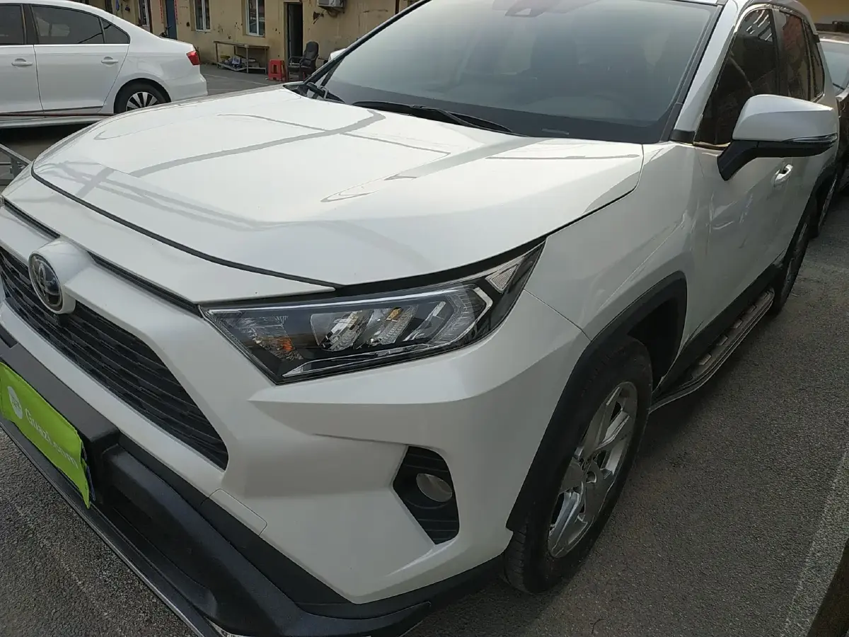 2020 Toyota RAV4 2.0L 171HP L4 CVT