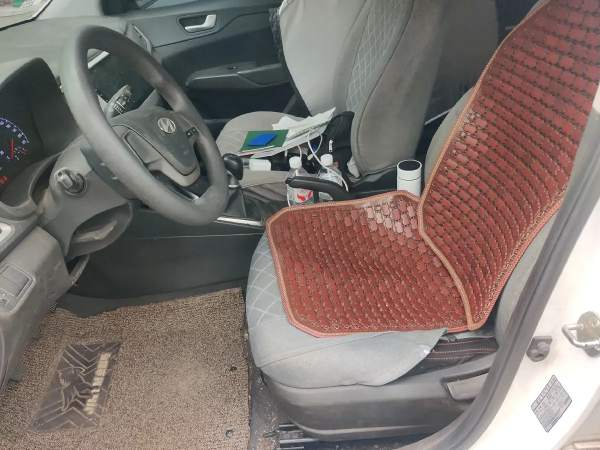 2017 Hyundai Verna RV 1.4L 100HP L4 6MT,autocango,china used car exporter,china ev exporter,chinese used car exporter,chinese used ev exporter