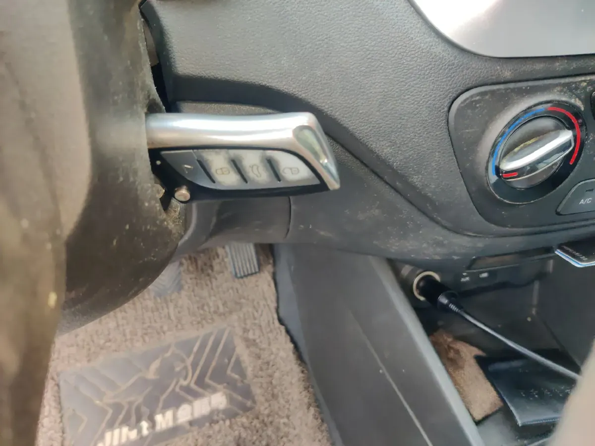 2017 Hyundai Verna RV 1.4L 100HP L4 6MT,autocango,china used car exporter,china ev exporter,chinese used car exporter,chinese used ev exporter