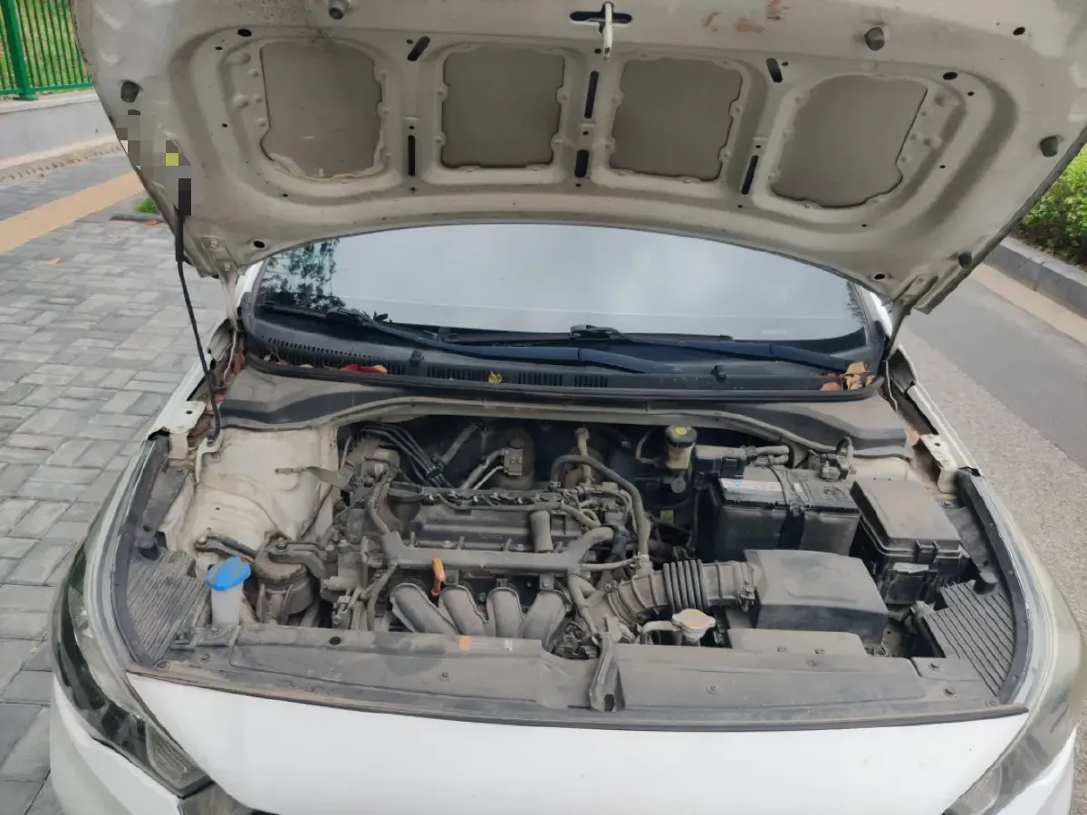 2017 Hyundai Verna RV 1.4L 100HP L4 6MT,autocango,china used car exporter,china ev exporter,chinese used car exporter,chinese used ev exporter