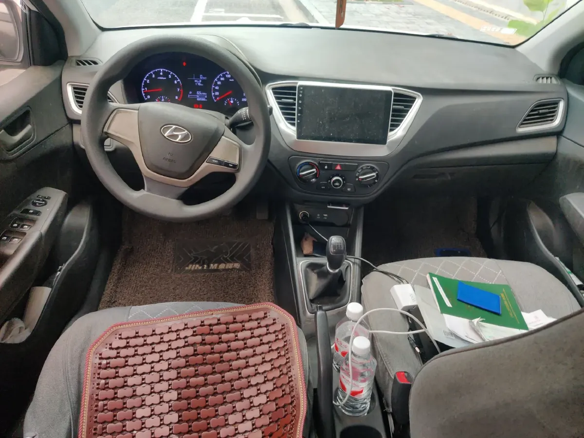 2017 Hyundai Verna RV 1.4L 100HP L4 6MT,autocango,china used car exporter,china ev exporter,chinese used car exporter,chinese used ev exporter