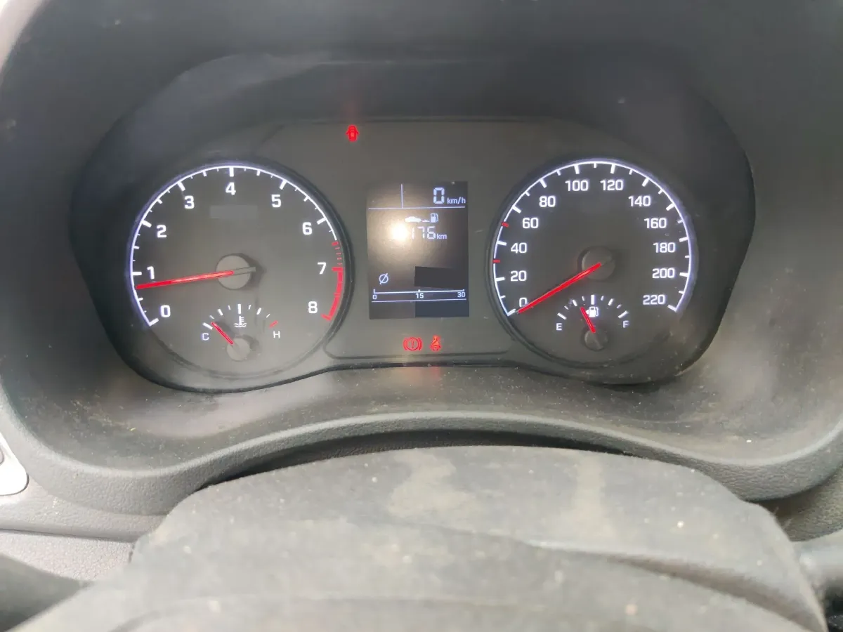 2017 Hyundai Verna RV 1.4L 100HP L4 6MT,autocango,china used car exporter,china ev exporter,chinese used car exporter,chinese used ev exporter