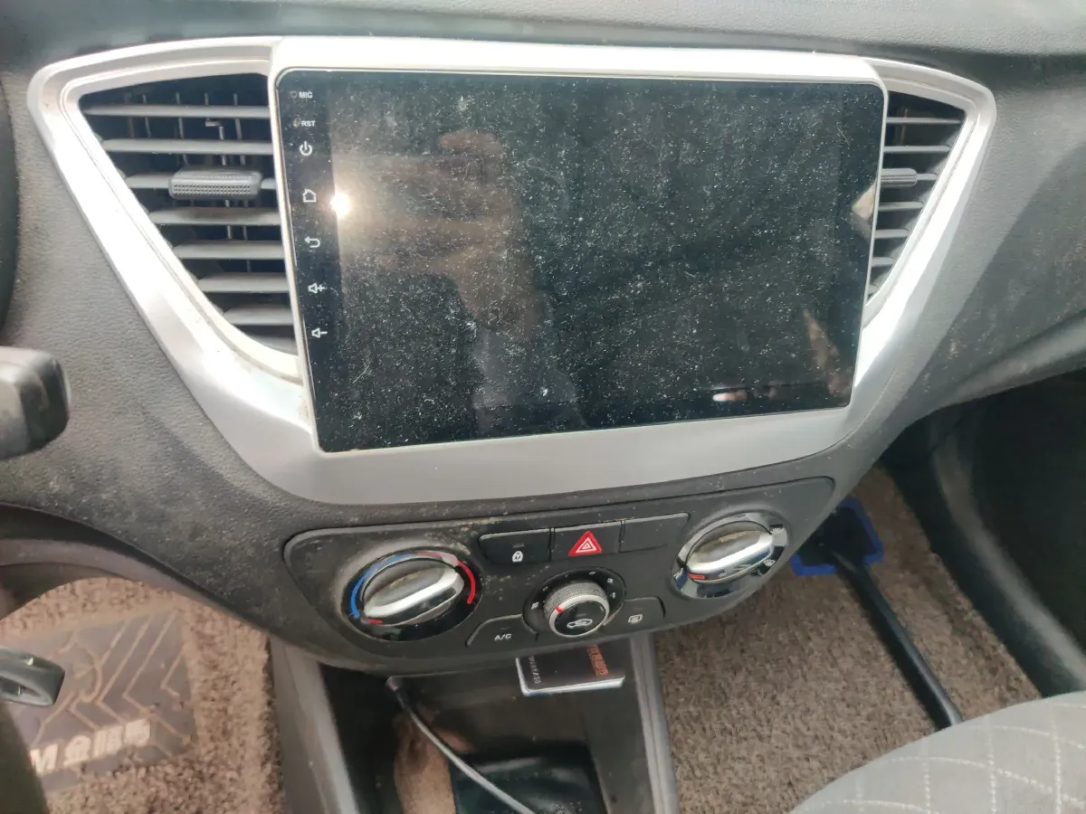 2017 Hyundai Verna RV 1.4L 100HP L4 6MT,autocango,china used car exporter,china ev exporter,chinese used car exporter,chinese used ev exporter