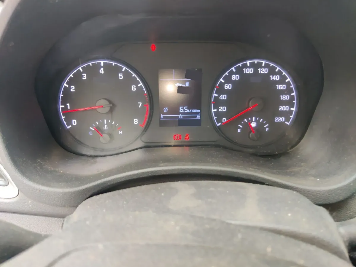 2017 Hyundai Verna RV 1.4L 100HP L4 6MT,autocango,china used car exporter,china ev exporter,chinese used car exporter,chinese used ev exporter