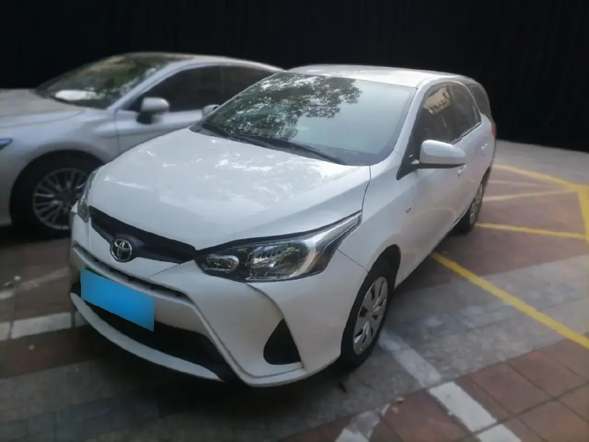 2021 Toyota Yaris L 1.5L 112HP L4 CVT