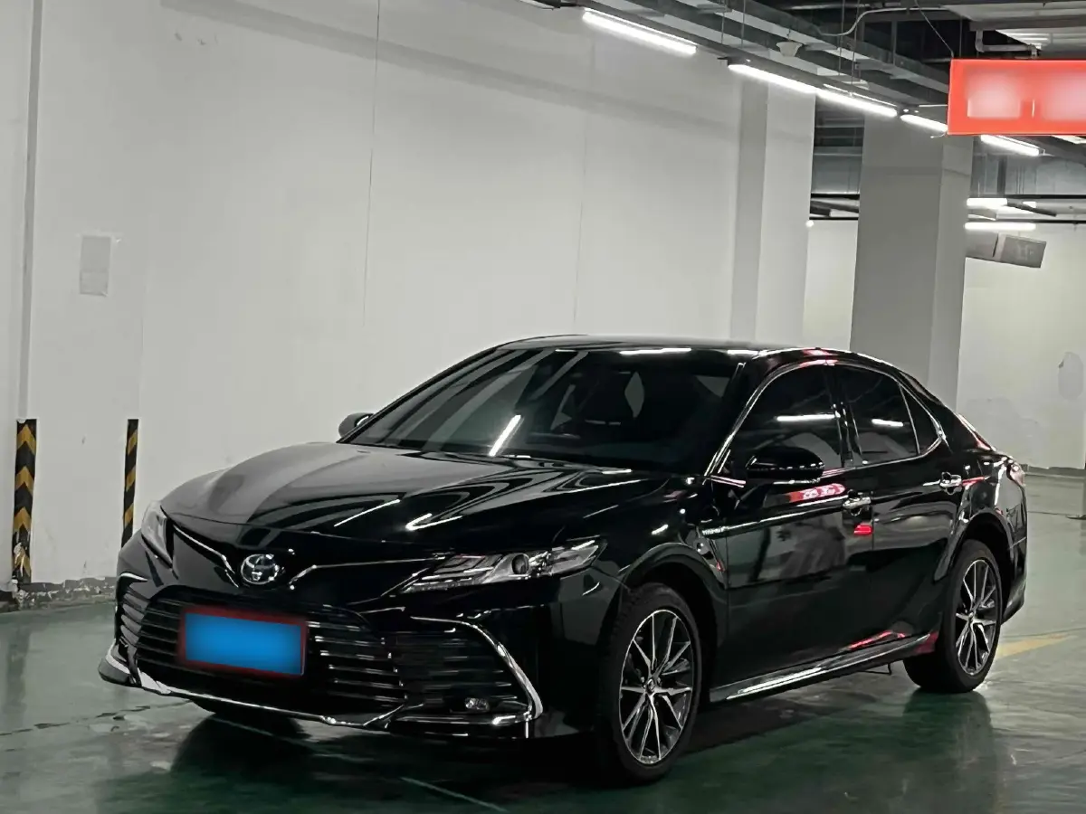 2023 Toyota Camry 2.5L 178HP L4 E-CVT Hybrid