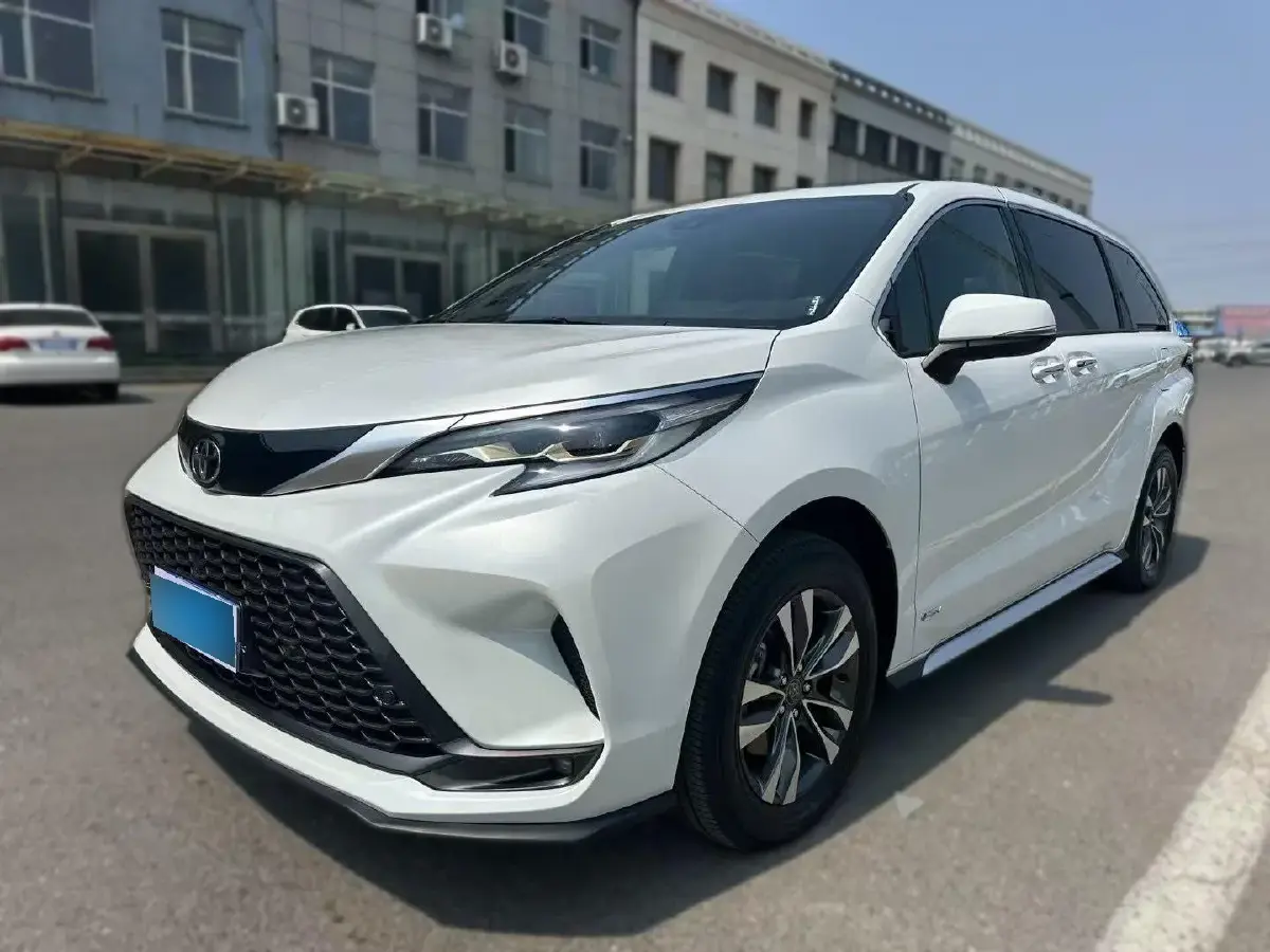 2024 Toyota Granvia 2.5L 189HP L4 E-CVT Hybrid