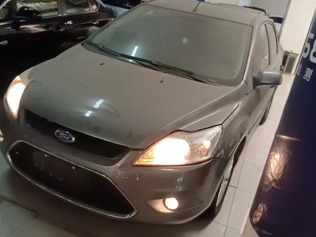 2013 Ford Focus 1.8L 124HP L4 4AT
