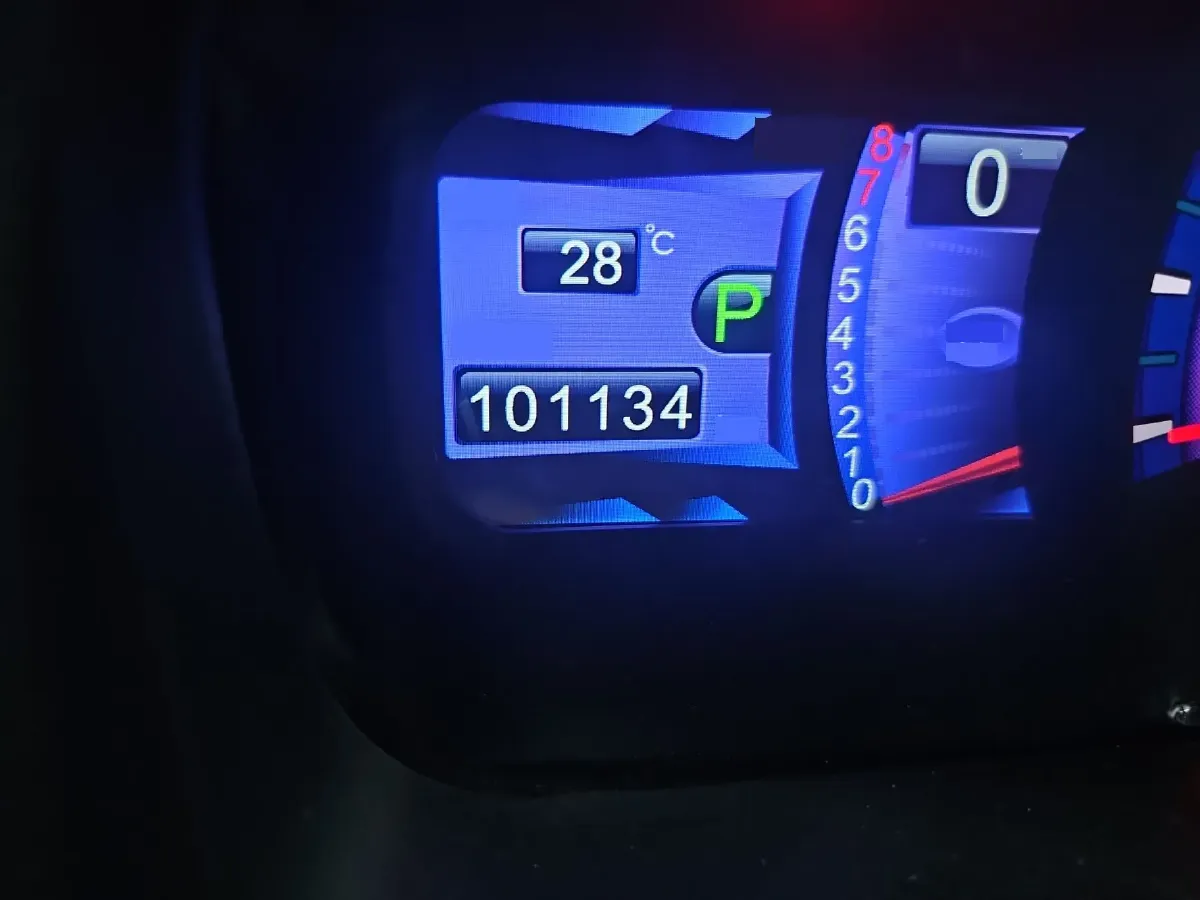 2015 BYD M6 2.4L 167HP L4 6DCT,autocango,china used car exporter,china ev exporter,chinese used car exporter,chinese used ev exporter