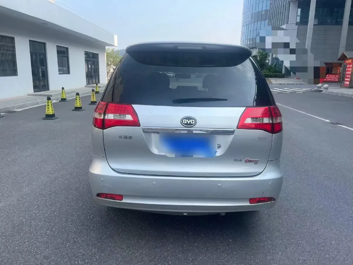 2015 BYD M6 2.4L 167HP L4 6DCT,autocango,china used car exporter,china ev exporter,chinese used car exporter,chinese used ev exporter