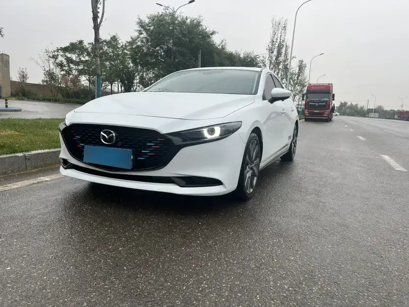 2021 Mazda 3 Axela 2.0L 158HP L4 6AT