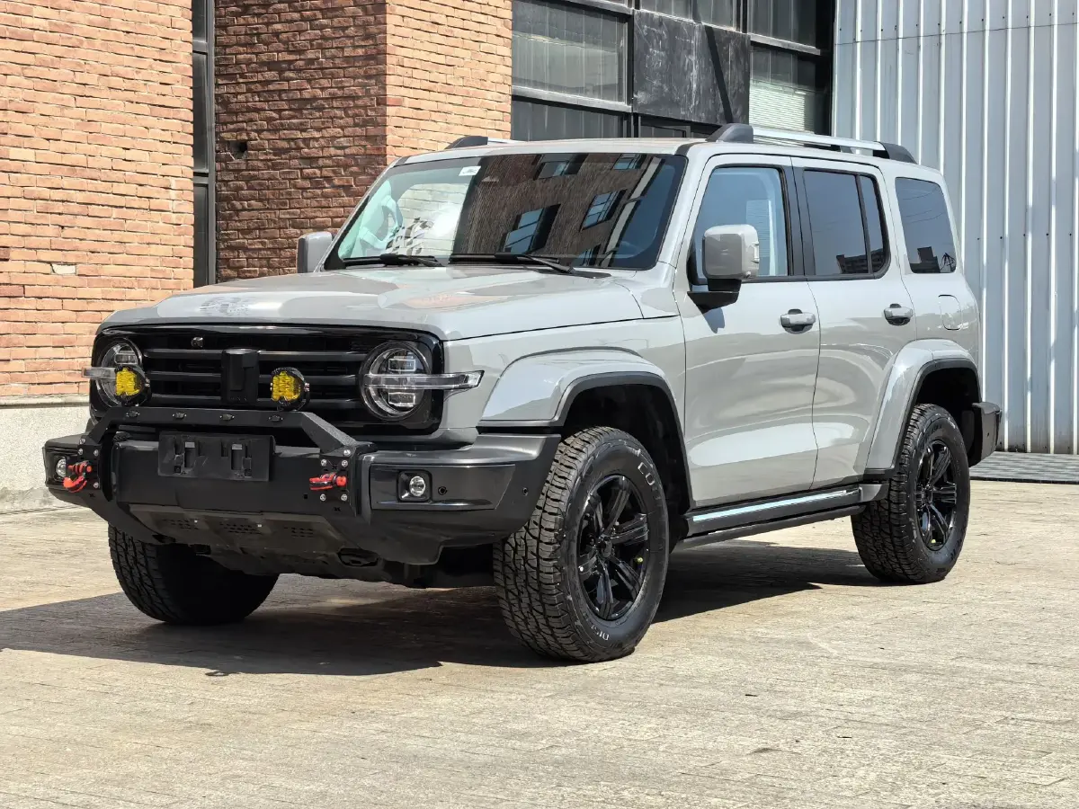 2023 Tank 300 2.0T 227HP L4 8AT