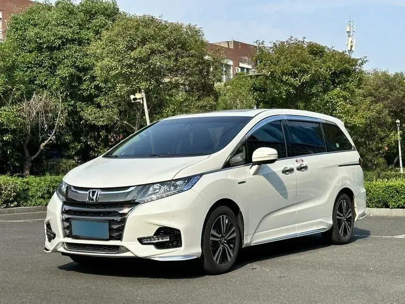 2019 Honda Odyssey 2.0L 146HP L4 E-CVT Hybrid