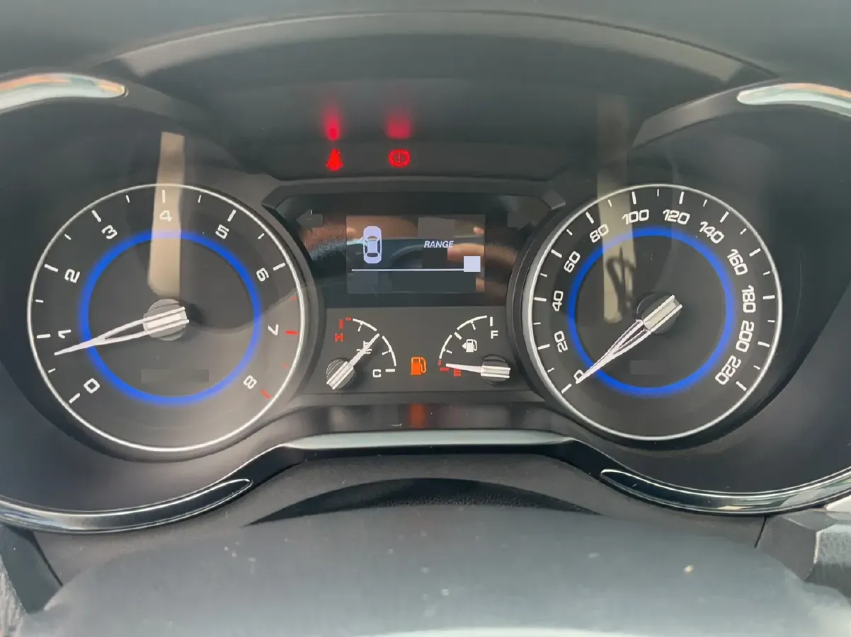 2015 ChangAn Alsvin V7 1.6L 124HP L4 5MT,autocango,china used car exporter,china ev exporter,chinese used car exporter,chinese used ev exporter