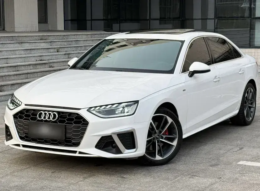 2023 Audi A4L 2.0T 190HP L4 7DCT