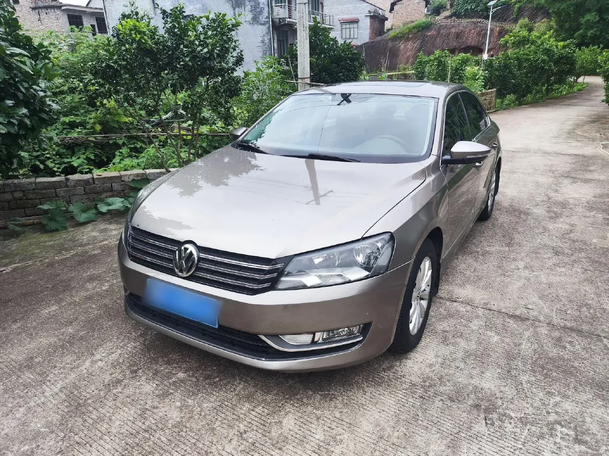 2013 Volkswagen Passat 1.8T 160HP L4 7DCT