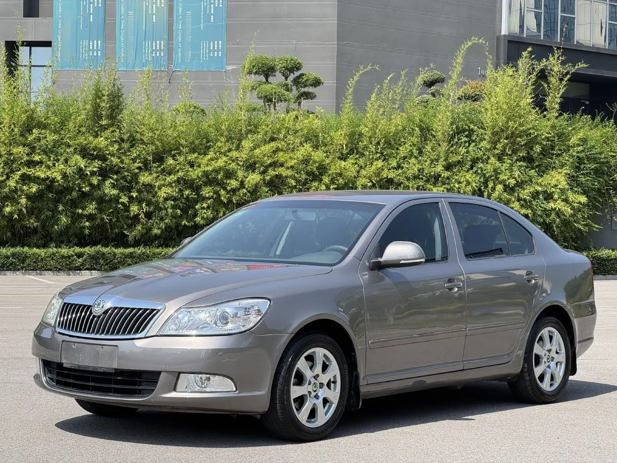2014 Skoda Octavia 1.6L 105HP L4 6AT