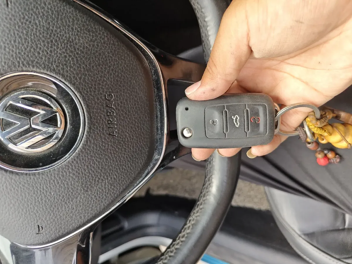 2015 Volkswagen Gran Lavida 1.6L 110HP L4 6AT,autocango,china used car exporter,china ev exporter,chinese used car exporter,chinese used ev exporter