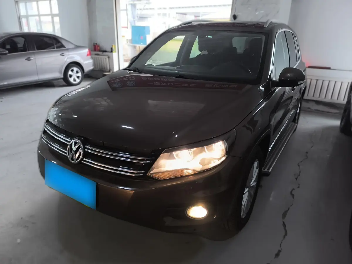 2012 Volkswagen Tiguan 2.0T 170HP L4 6AT