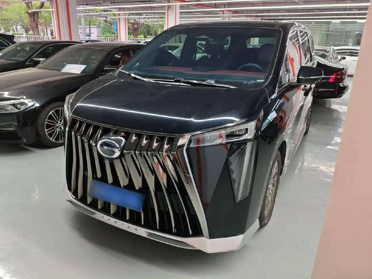 2023 GAC Trumpchi M8 2.0T 190HP L4 E-CVT Hybrid