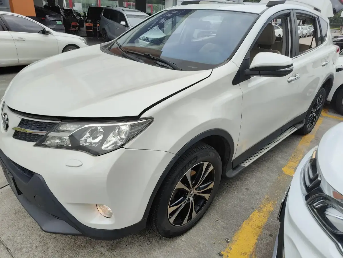 2015 Toyota RAV4 2.5L 180HP L4 6AT