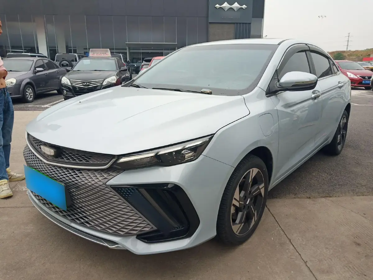 2022 Geely Emgrand L HiP 1.5T 181HP L4 3DHT PHEV 15.5KWH