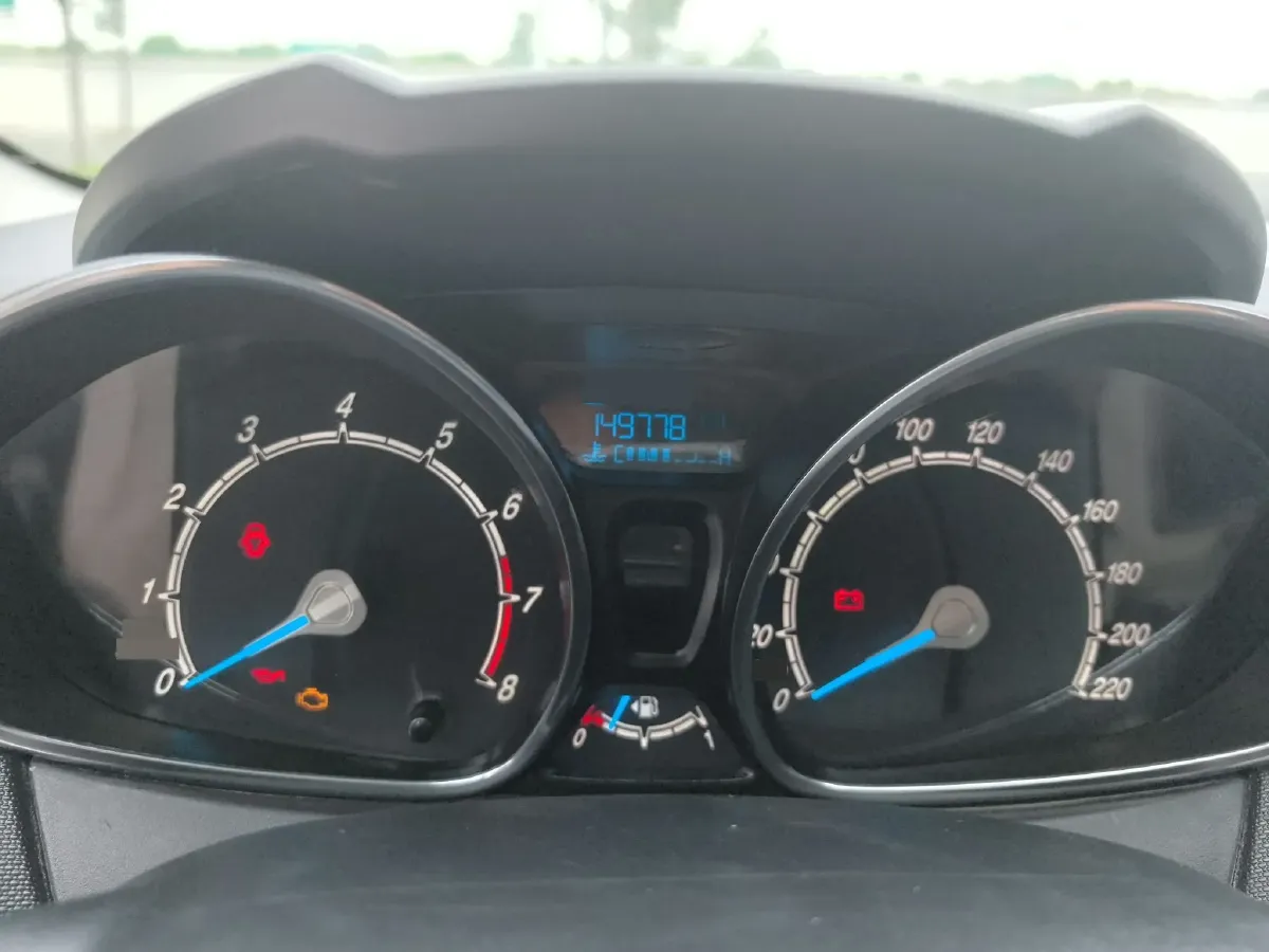 2013 Ford Fiesta 1.5L 110HP L4 6DCT,autocango,china used car exporter,china ev exporter,chinese used car exporter,chinese used ev exporter