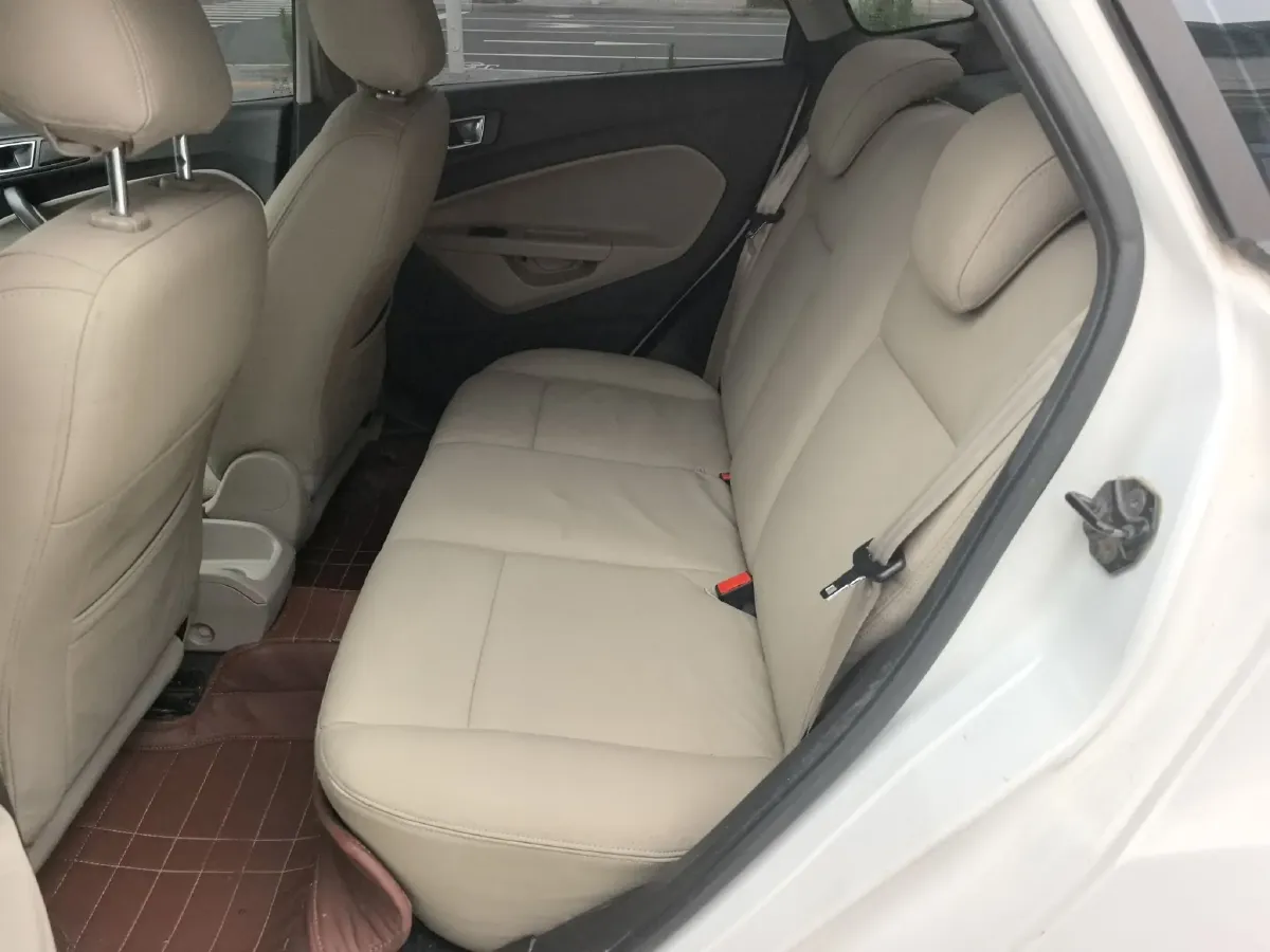 2013 Ford Fiesta 1.5L 110HP L4 6DCT,autocango,china used car exporter,china ev exporter,chinese used car exporter,chinese used ev exporter