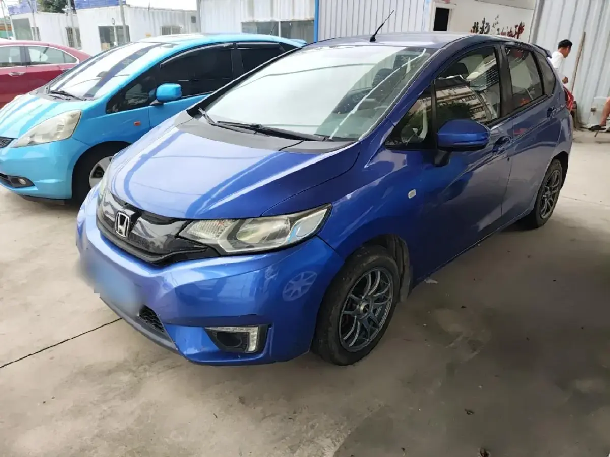 2014 Honda Fit 1.5L 131HP L4 CVT