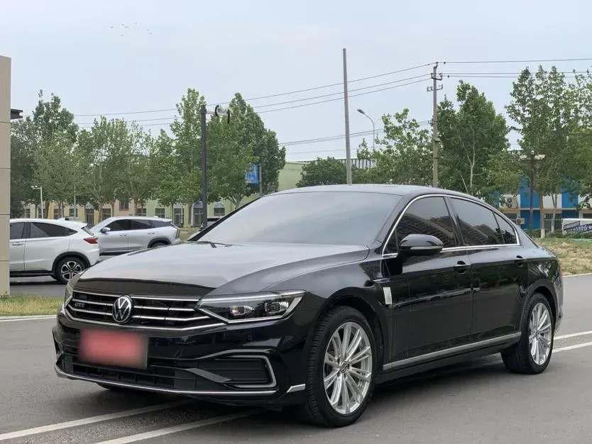2022 Volkswagen Magotan GTE 1.4T 150HP L4 6DCT PHEV 13KWH,autocango,china used car exporter,china ev exporter,chinese used car exporter,chinese used ev exporter