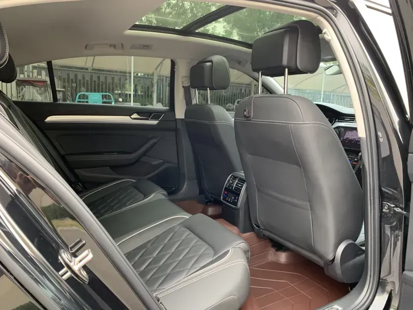 2022 Volkswagen Magotan GTE 1.4T 150HP L4 6DCT PHEV 13KWH,autocango,china used car exporter,china ev exporter,chinese used car exporter,chinese used ev exporter