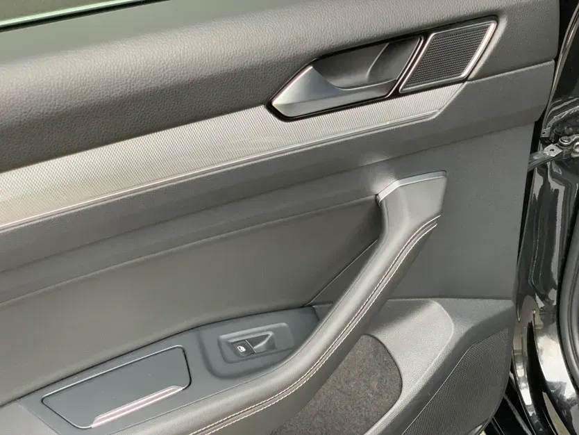 2022 Volkswagen Magotan GTE 1.4T 150HP L4 6DCT PHEV 13KWH,autocango,china used car exporter,china ev exporter,chinese used car exporter,chinese used ev exporter