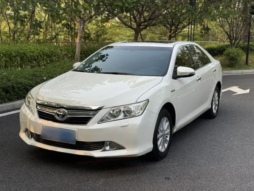 2012 Toyota Camry 2.5L 160HP L4 E-CVT Hybrid