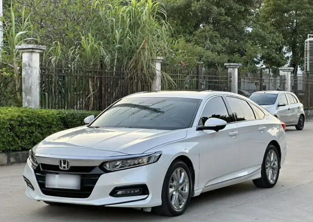 2018 Honda Accord 1.5T 194HP L4 CVT