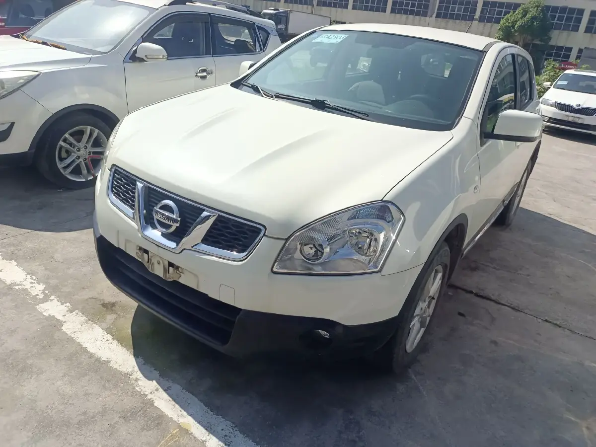 2012 Nissan Qashqai 2.0L 144HP L4 6MT