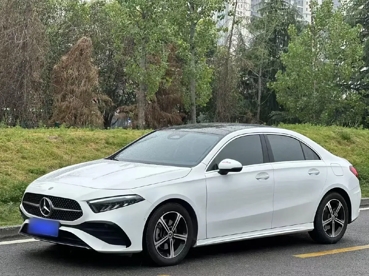2023 Mercedes-Benz A Class 1.3T 163HP L4 7DCT
