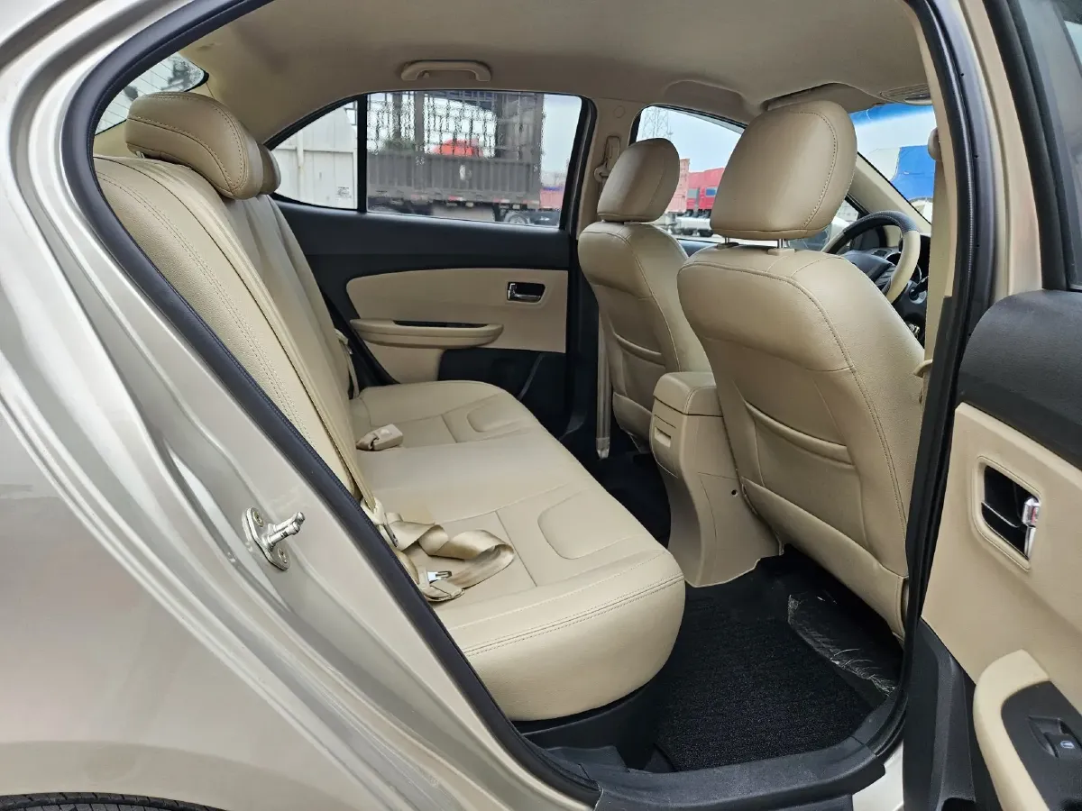 2015 Chery E3 1.5L 109HP L4 5MT,autocango,china used car exporter,china ev exporter,chinese used car exporter,chinese used ev exporter