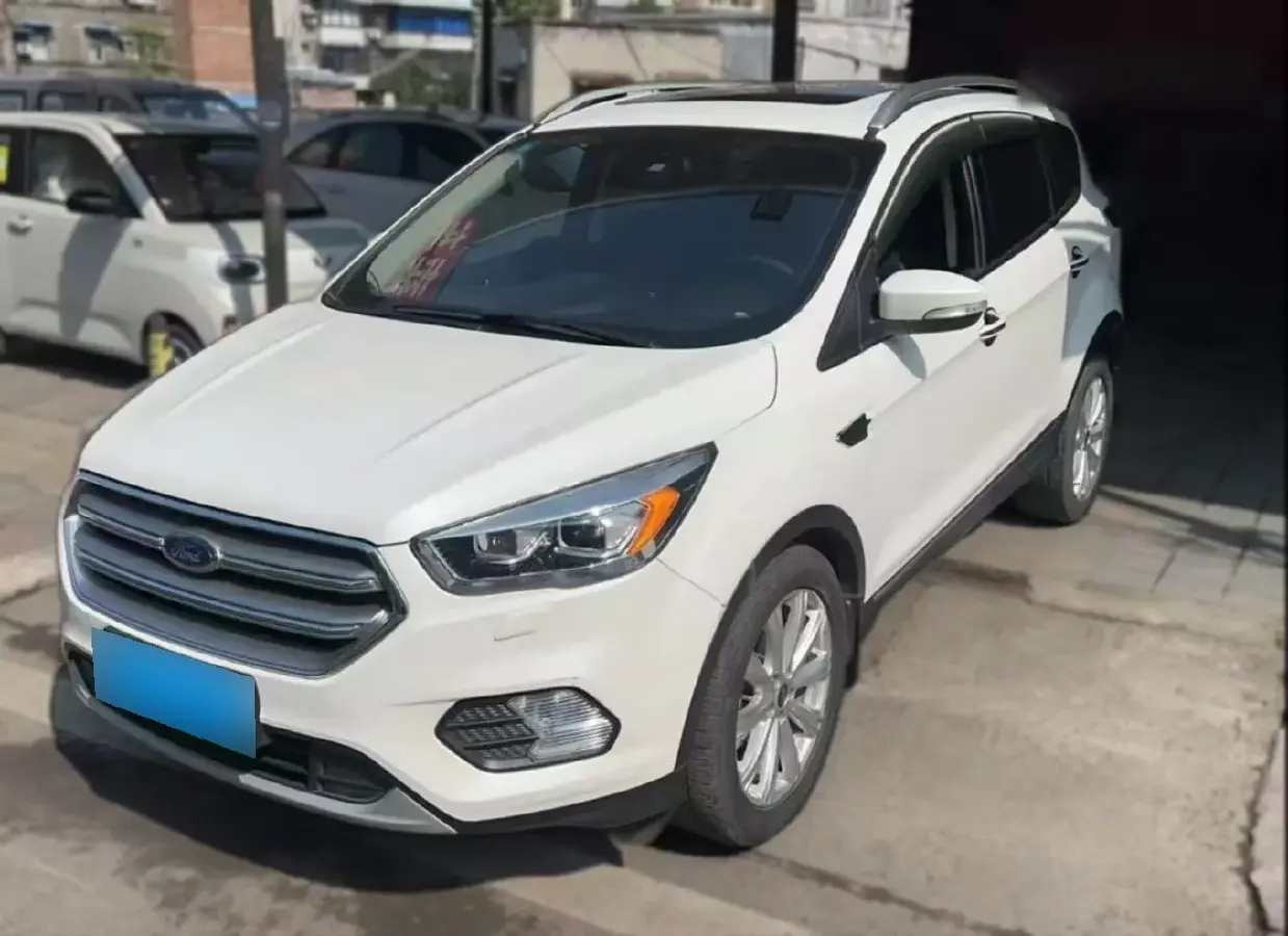 2018 Ford Kuga 1.5T 181HP L4 6AT 2018 Ford Kuga 1.5T 181HP L4 6AT