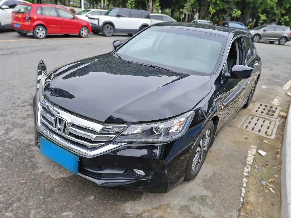 2015 Honda Accord 2.0L 155HP L4 CVT